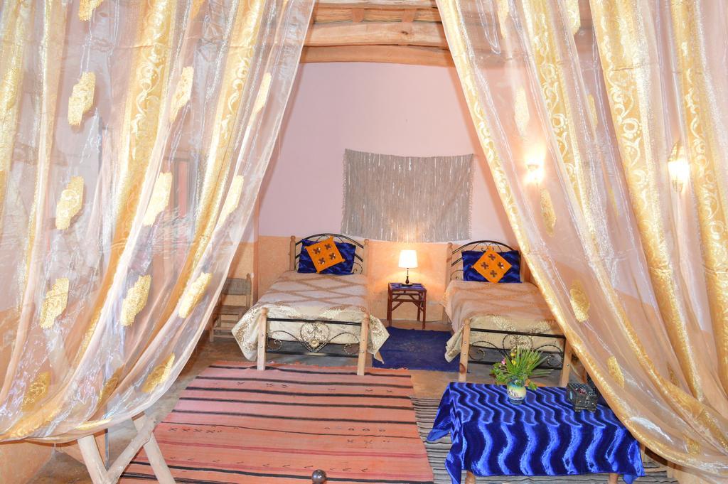 Auberge Le Jardin De La Source Aït Ben Ali Buitenkant foto